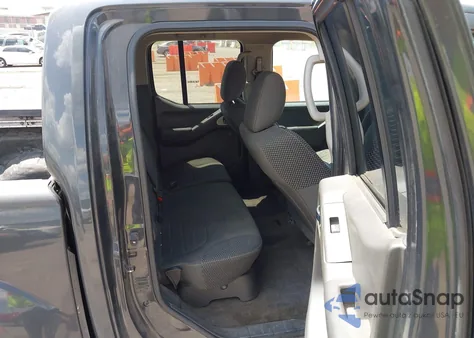 2015 Nissan Frontier Pro-4X z USA, uszkodzony, nr VIN 1N6AD0EV5FN706953